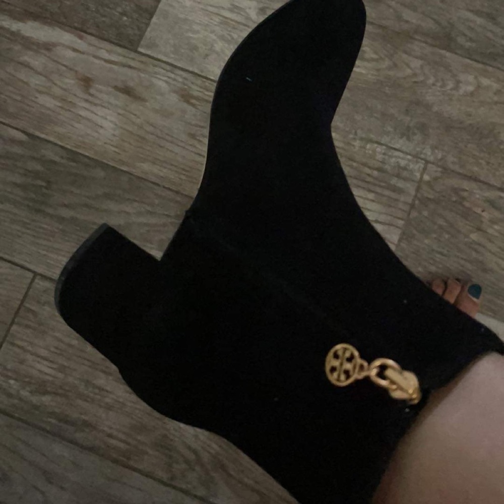 New🖤 Tory Burch Mini Benton Suede Gore Boot - Picture 3 of 7
